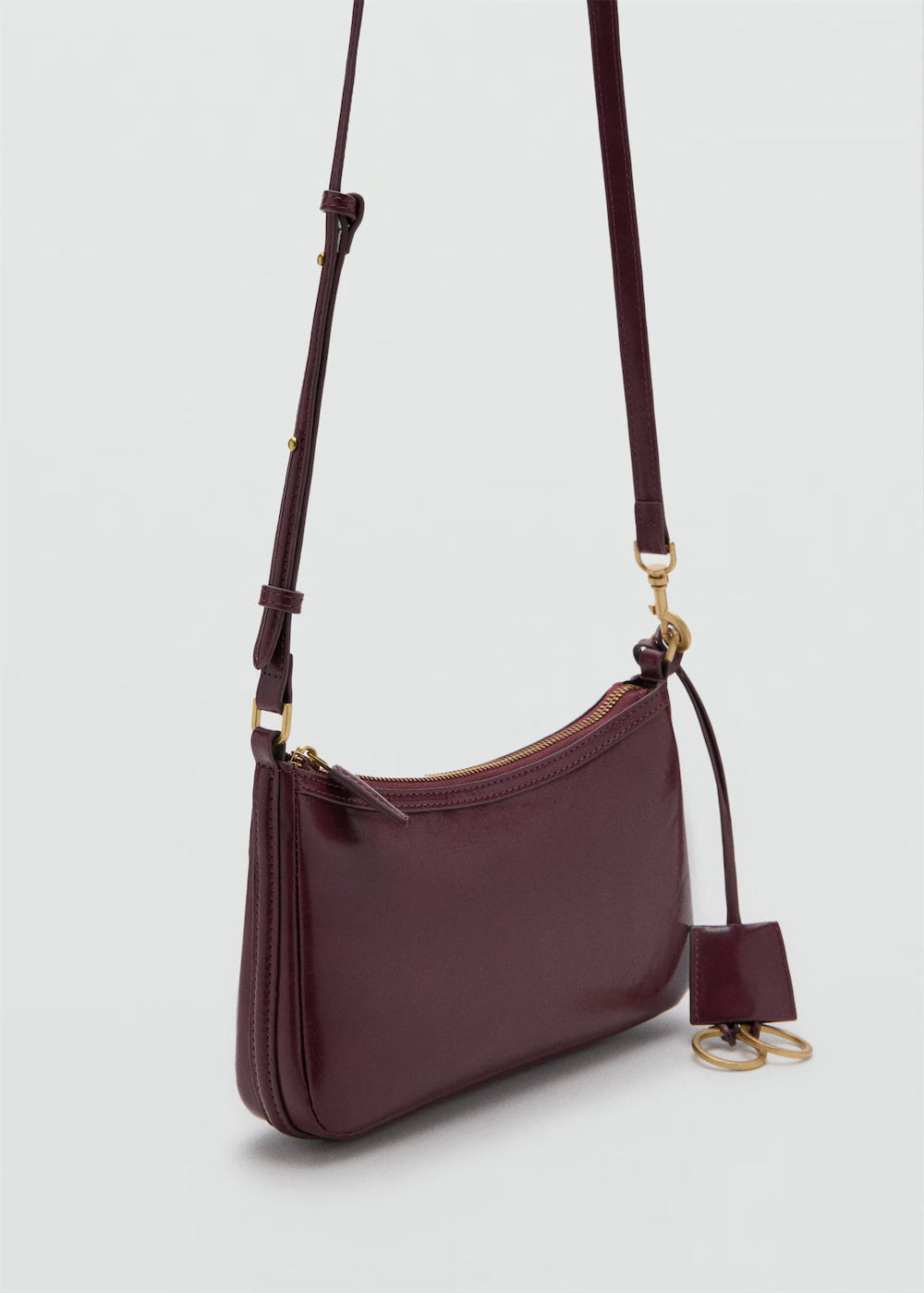 Crossbody bag with charms and rings - Image 5